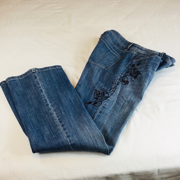 White House/Black Market Straight Leg Jeans - Picture 3 of 8